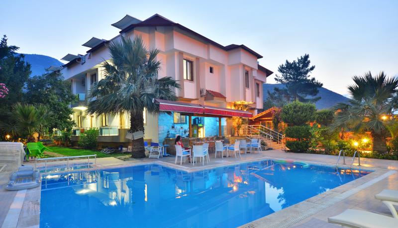 Antalya Airport (AYT) Airport transportation