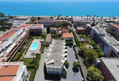  Get From Hotel LEtape