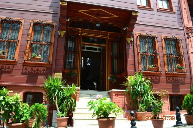  Get From Le Safran Suite