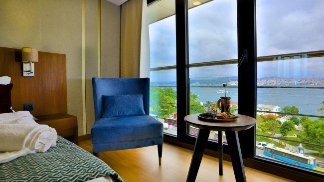  Get From Nixon Bosphorus Dry Butik Hotel